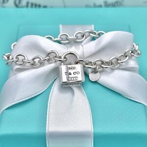 Return To Tiffany & Co. Turn ‘n Twist Padlock Lock Chain Link Bracelet - Opens!